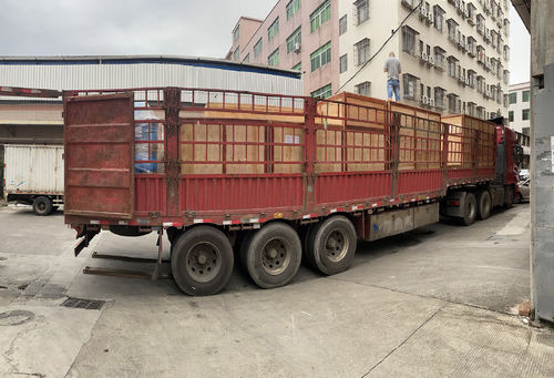 Berita perusahaan terbaru tentang Pengiriman ke Kazakhstan 12L Mesin Wipes