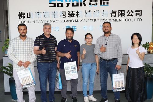 Berita perusahaan terbaru tentang Selamat Datang Pelanggan Yaman untuk Kunjungi Mesin Wipes Basah