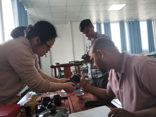 Berita perusahaan terbaru tentang Mr Anmol Kumar Kunjungi Mesin Wipes Basah